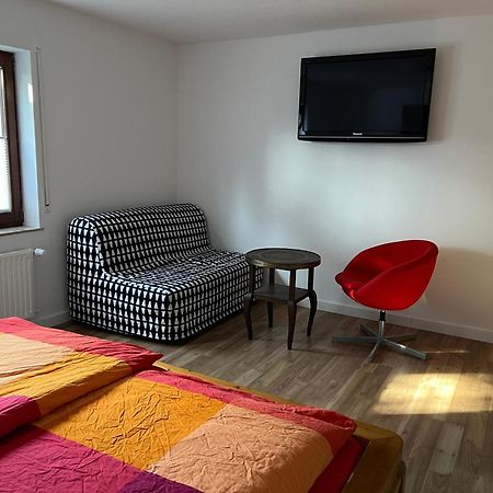 Ruhige Wohnung In Feldrandlage Massenbachhausen Dış mekan fotoğraf